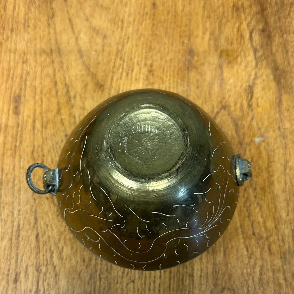 Brass elegant vase